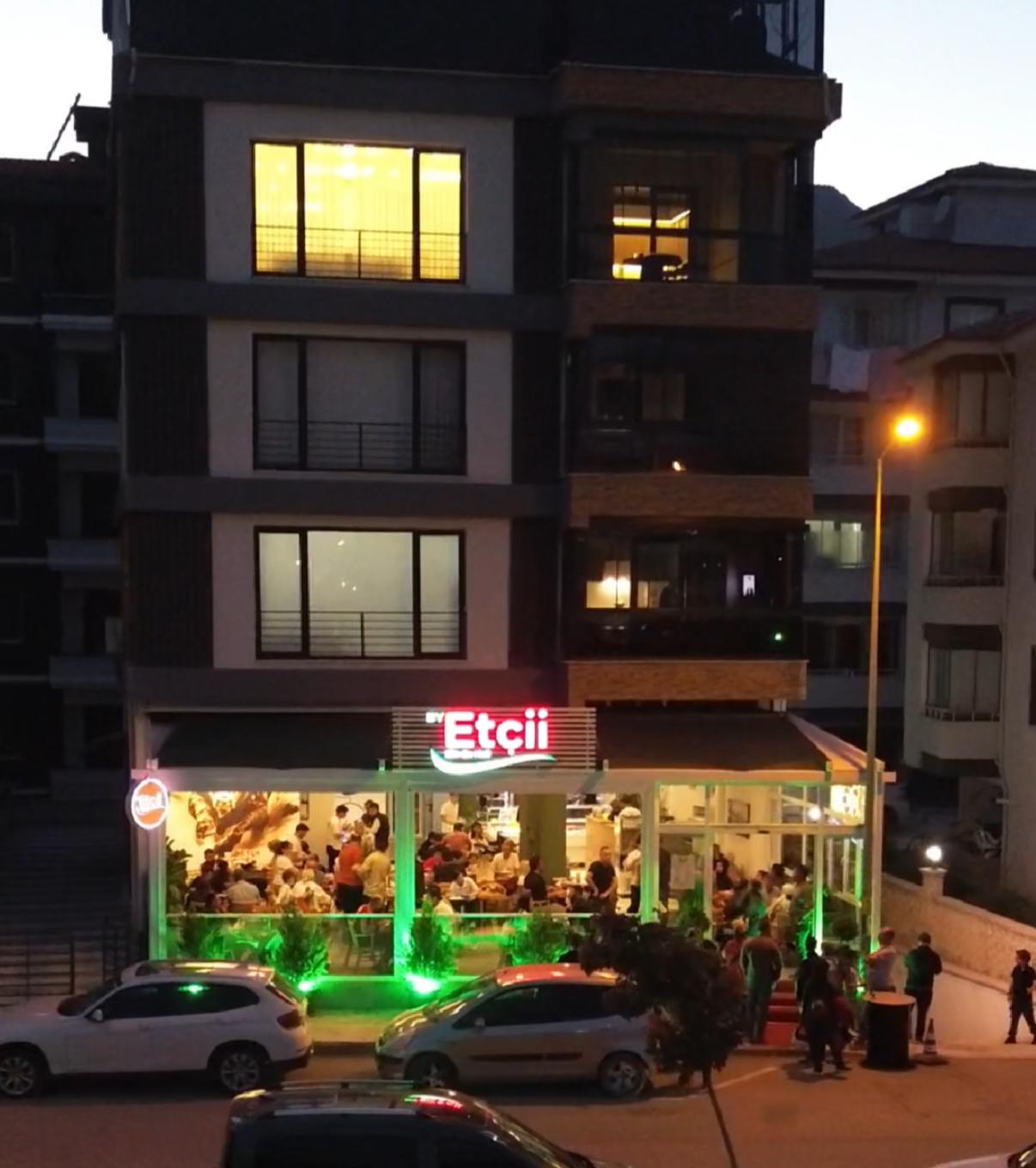 By Etçii steak sunumu